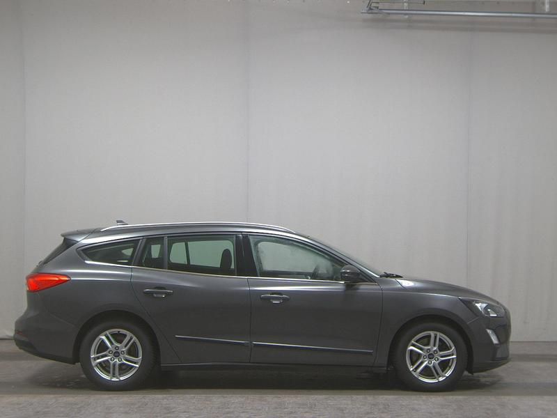 Grau Gebraucht 2019 Ford Focus Cool & Connect Kombi | 8.980 € (Guter Preis) - Bild 1/4