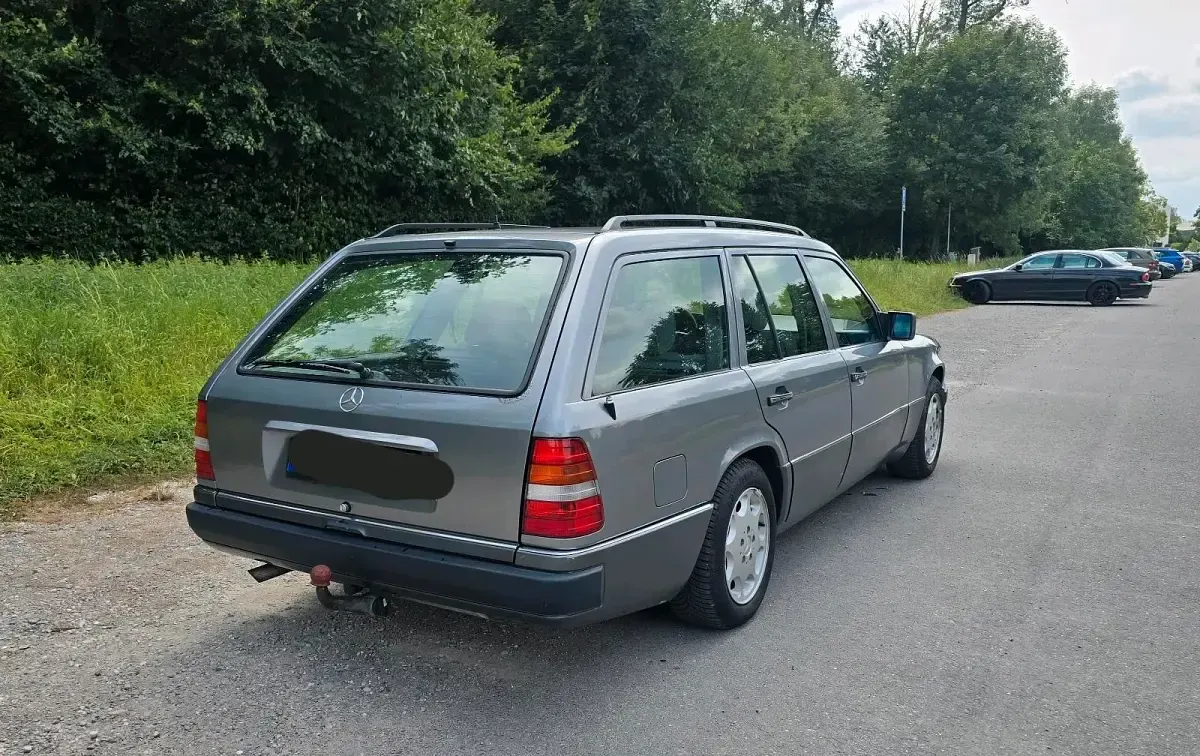 Gebraucht Mercedes 300 220 PS (161 kW) 1991 Grau Kombi