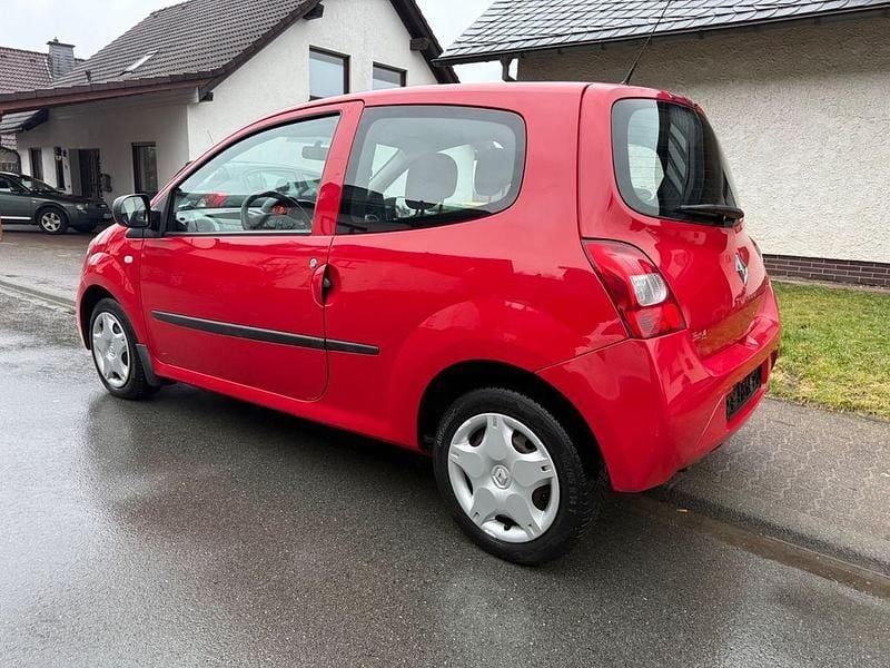 Gebraucht Renault Twingo 58 PS (42 kW) 2010 Rot Kleinwagen