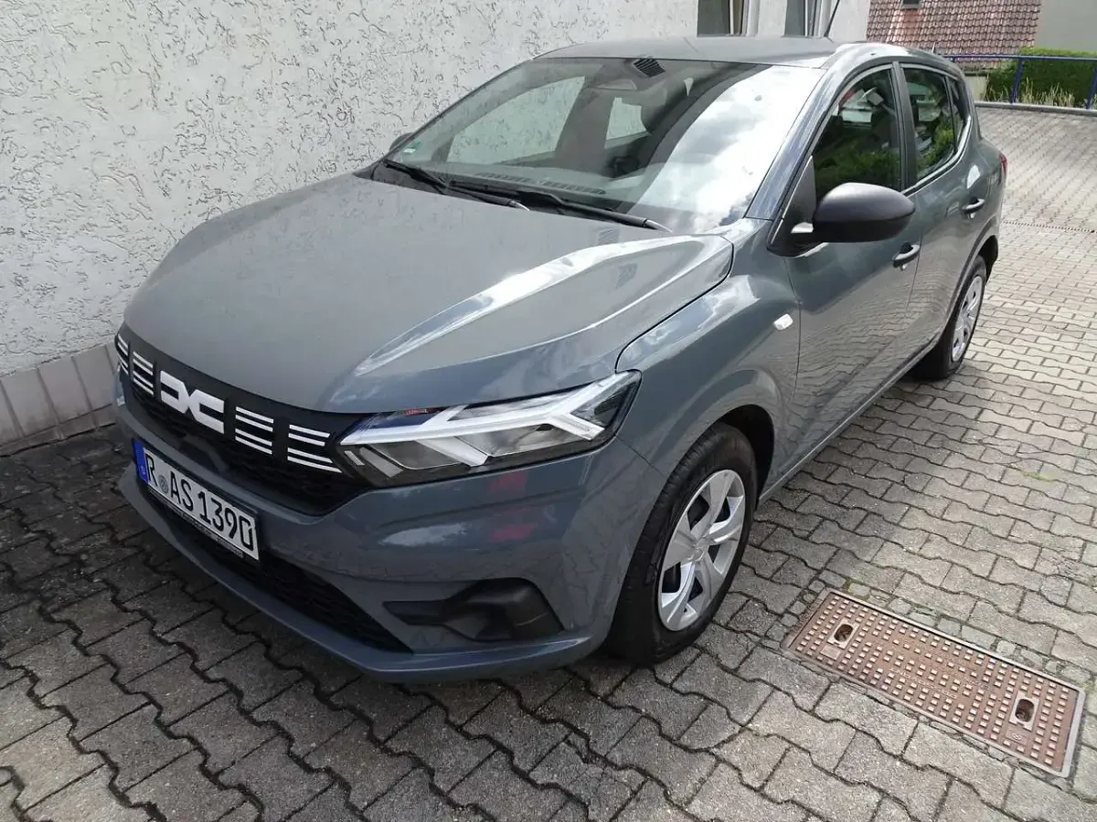 Gebraucht Dacia Sandero Essentiel 67 PS (49 kW) 2025 Schiefergrau Kleinwagen