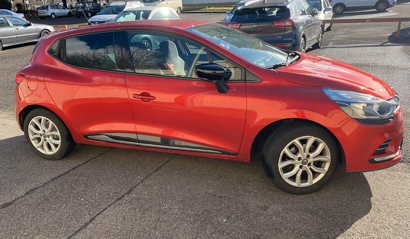Gebraucht Renault Clio IV Collection 90 PS (66 kW) 2019 Rot Kleinwagen