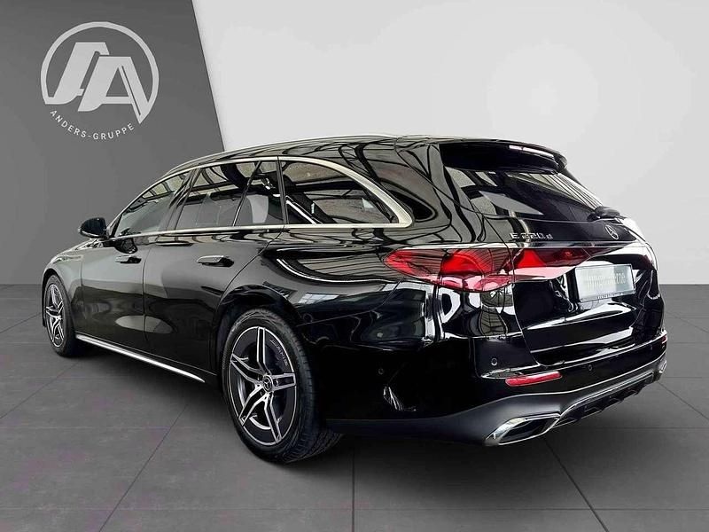 Gebraucht Mercedes E220 AMG 197 PS (144 kW) 2024 Obsidianschwarz Kombi