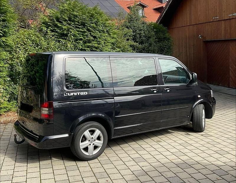 Gebraucht VW T5 131 PS (96 kW) 2008 Schwarz Van