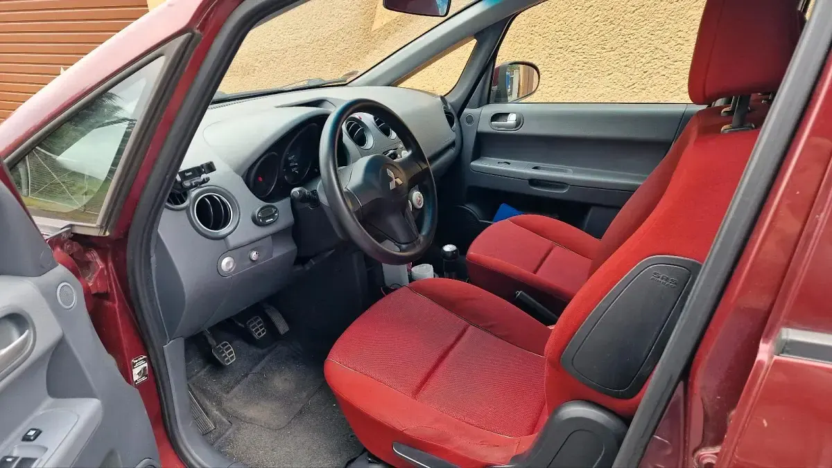 Gebraucht Mitsubishi Colt Instyle 95 PS (69 kW) 2005 Rot Kleinwagen