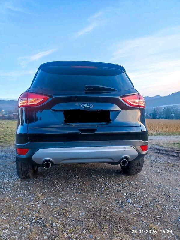 Gebraucht Ford Kuga 163 PS (119 kW) 2013 Schwarz SUV