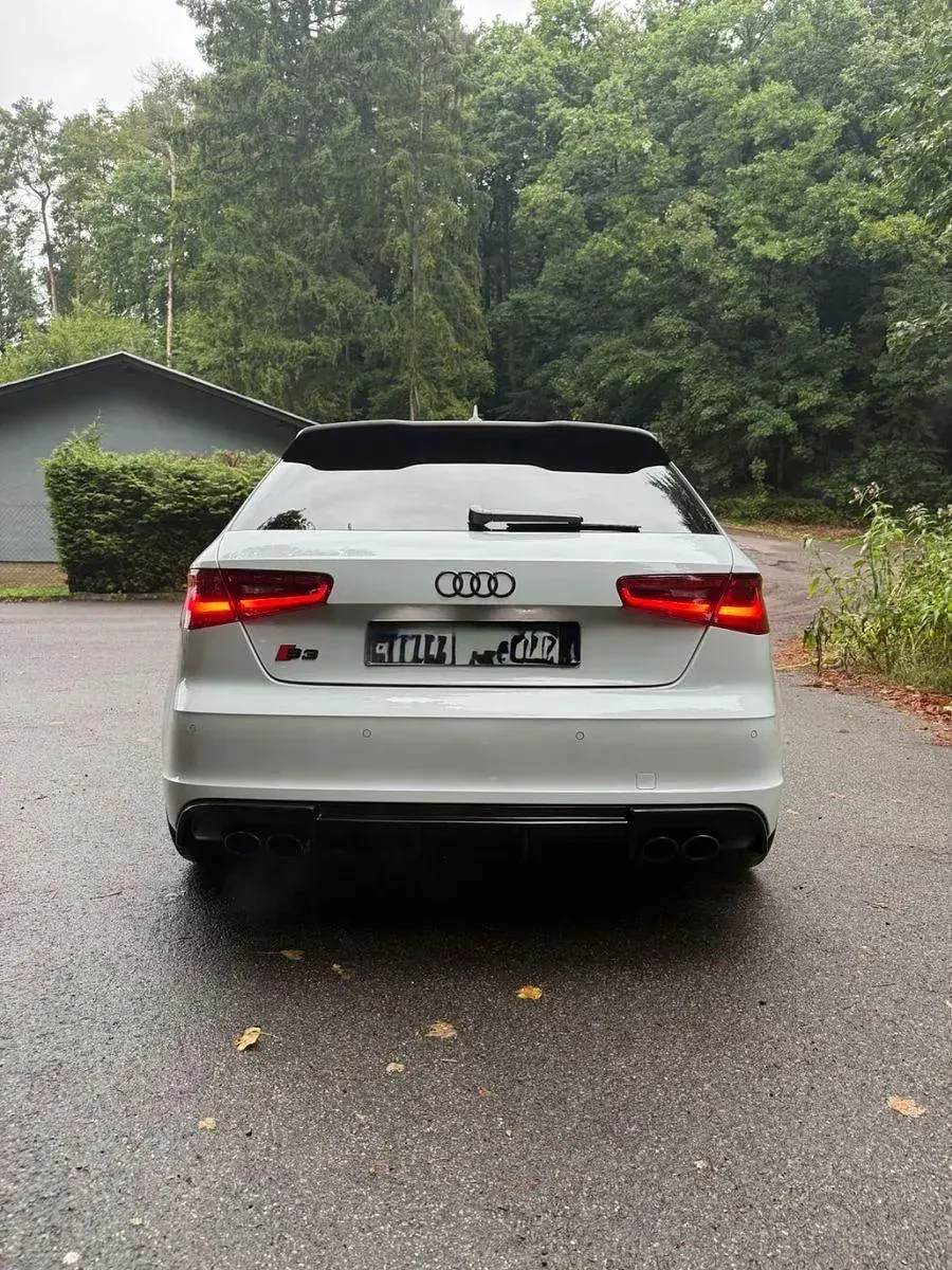 Gebraucht Audi S3 Ambiente 300 PS (220 kW) 2015 Weiß Limousine