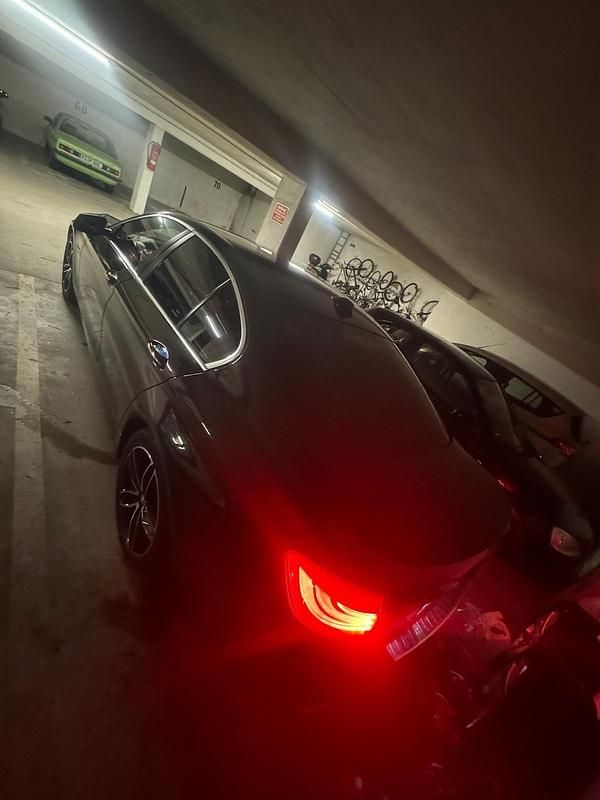 Gebraucht BMW 520 2013 Schwarz Limousine