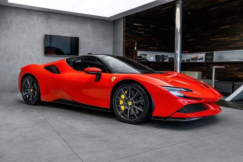 Gebraucht Ferrari SF90 2022 Rot Cabrio