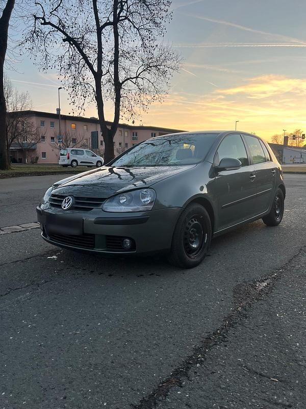 Gebraucht VW Golf IV Trendline 75 PS (55 kW) 2003 Silber Limousine
