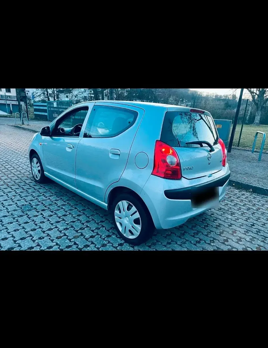 Gebraucht Nissan Pixo 68 PS (50 kW) 2009 Silber Kleinwagen