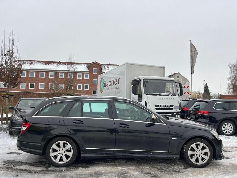 Gebraucht Mercedes C320 224 PS (164 kW) 2007 Schwarz Kombi