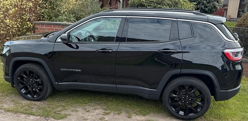 Second-hand Jeep Compass 140 CP (102 kW) 2020 Negru SUV