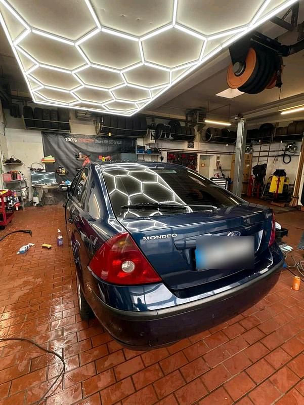 Gebraucht Ford Mondeo 131 PS (96 kW) 2003 Andere farben Limousine