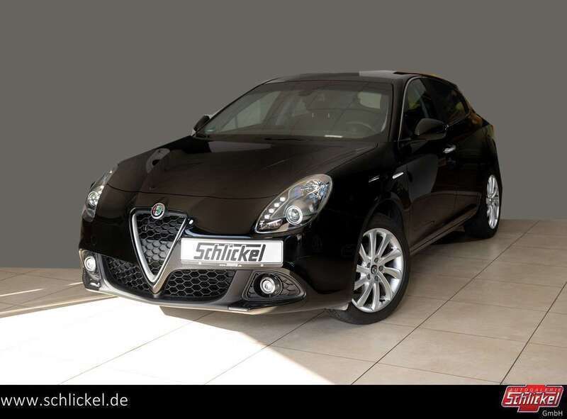 Colore esterno (alfa schwarz) Gebraucht 2016 Alfa Romeo Giulietta Super Kleinwagen | 12.195 € (Superpreis) - Bild 1/4