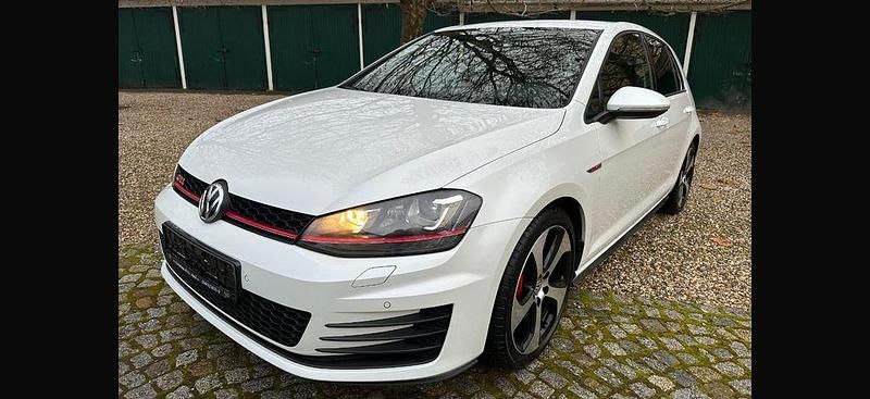 Weiß Gebraucht 2014 VW Golf VII GTI Limousine | 13.199 € (Fairer Preis) - Bild 1/4