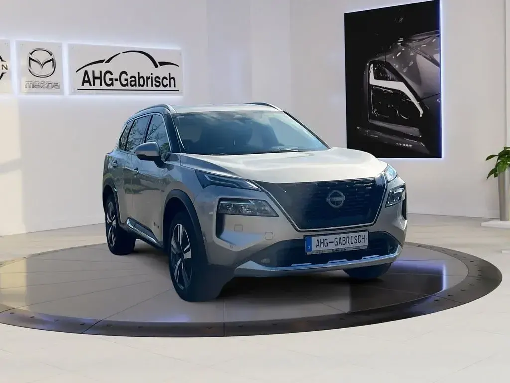 Gebraucht Nissan X-Trail 360º 213 PS (156 kW) 2024 Silber SUV