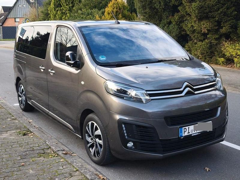 Grau Gebraucht 2023 Citroën Spacetourer Van | 38.200 € (Fairer Preis) - Bild 1/4