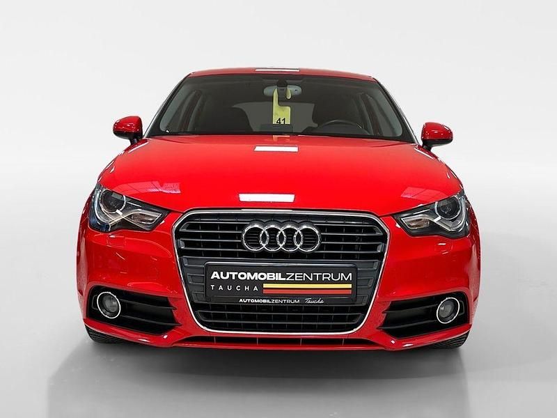 Gebraucht Audi A1 Ambition 122 PS (89 kW) 2014 Rot Kleinwagen