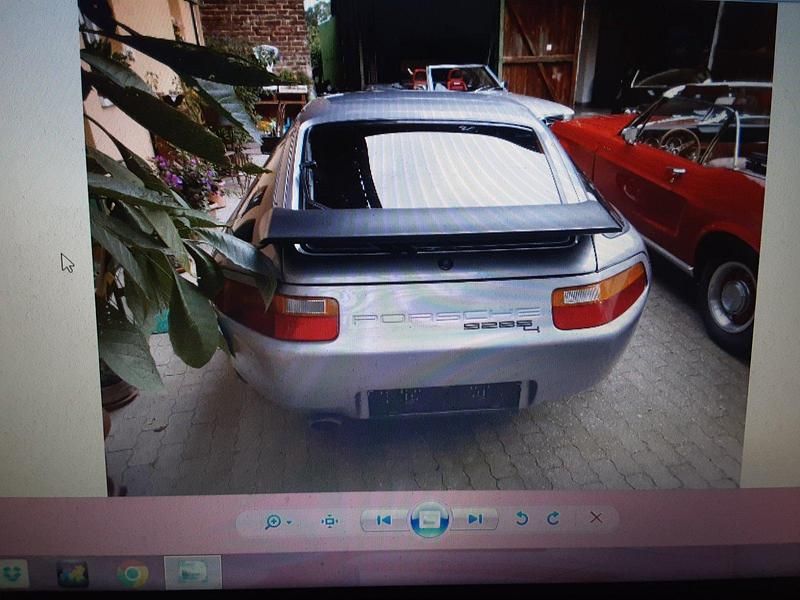 Silber Gebraucht 1987 Porsche 928 Coupé | 40.000 € - Bild 1/4