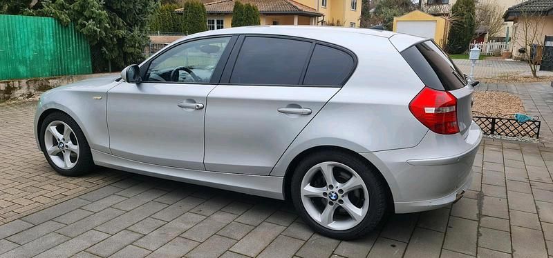 Gebraucht BMW 118 143 PS (105 kW) 2011 Silber Kleinwagen
