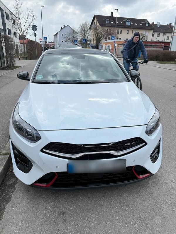 Gebraucht Kia ProCeed GT 204 PS (150 kW) 2023 Weiß Kombi