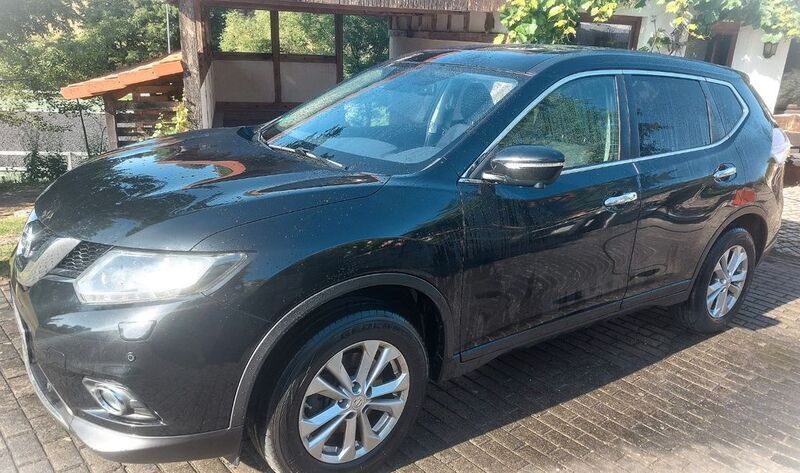 Schwarz Gebraucht 2016 Nissan X-Trail Acenta SUV | 13.700 € (Guter Preis) - Bild 1/4