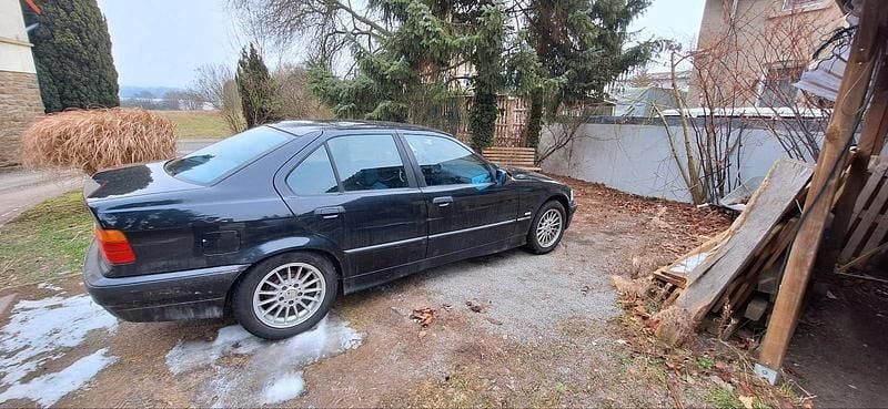 Gebraucht BMW 316 101 PS (74 kW) 1997 Schwarz Limousine