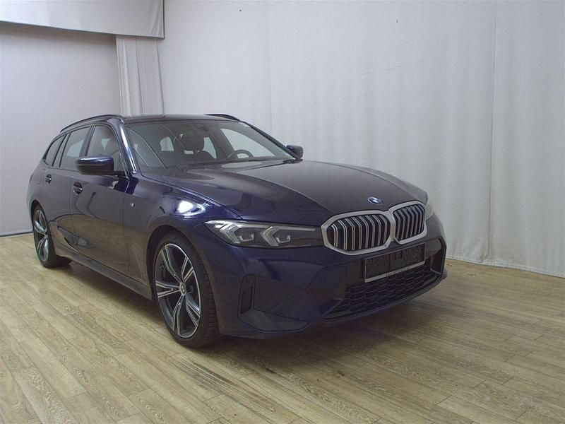 Gebraucht BMW 320 M Sport 190 PS (139 kW) 2022 Tansanitblau ii metallic Kombi