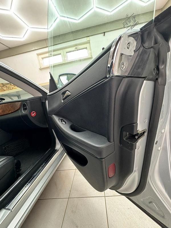 Gebraucht Mercedes CLS500 306 PS (225 kW) 2005 Silber Coupé