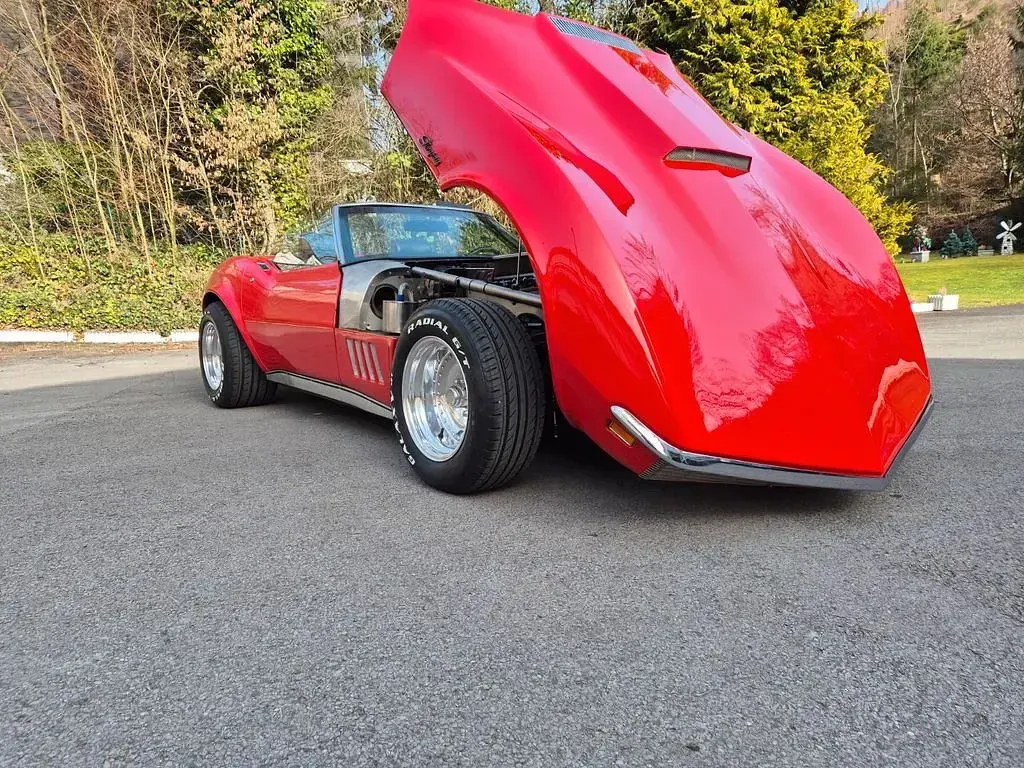 Second-hand Corvette C3 330 CP (242 kW) 1975 Roșu Cabrio