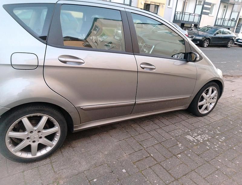 Gebraucht Mercedes A200 116 PS (85 kW) 2007 Silber Limousine