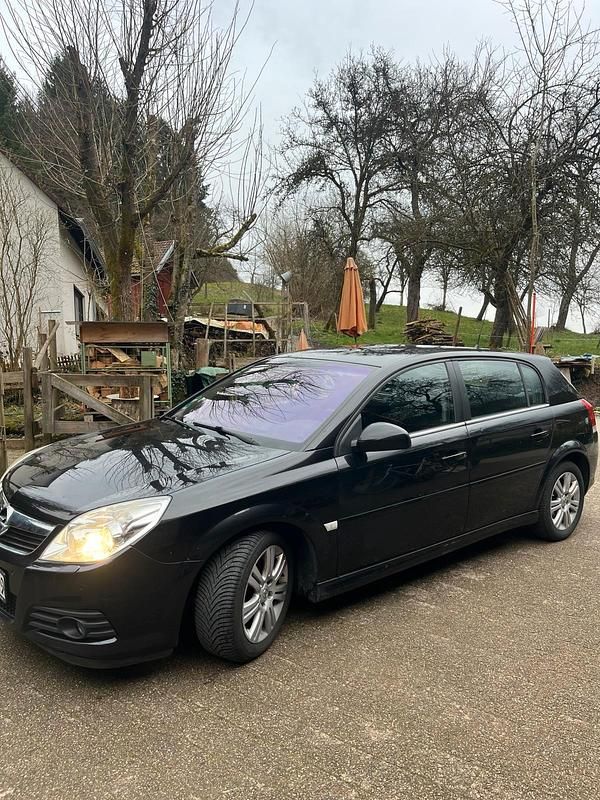 Gebraucht Opel Signum 150 PS (110 kW) 2006 Schwarz Kleinwagen