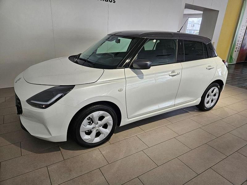 Gebraucht Suzuki Swift Comfort 83 PS (61 kW) 2025 Weiß Kleinwagen