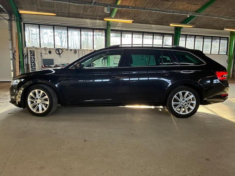Gebraucht Skoda Superb Style 190 PS (139 kW) 2020 Schwarz Kombi