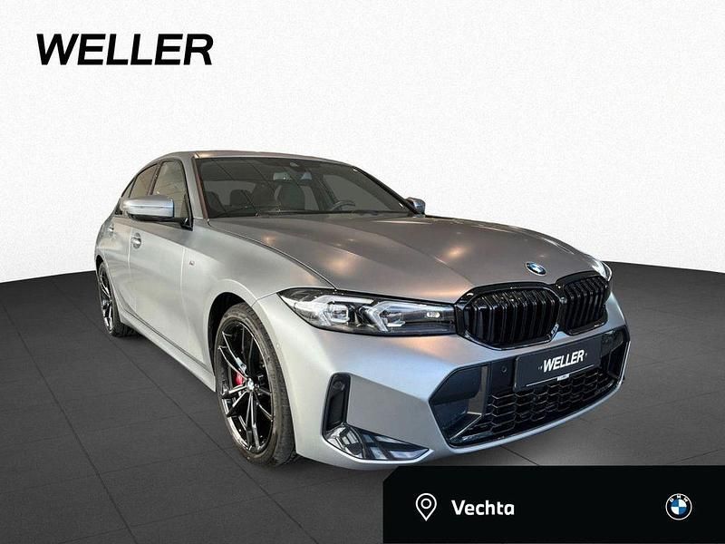 Black sapphire (schwarz) Gebraucht 2024 BMW 330 Comfort Edition Limousine | 49.790 € (Etwas zu teuer) - Bild 1/4
