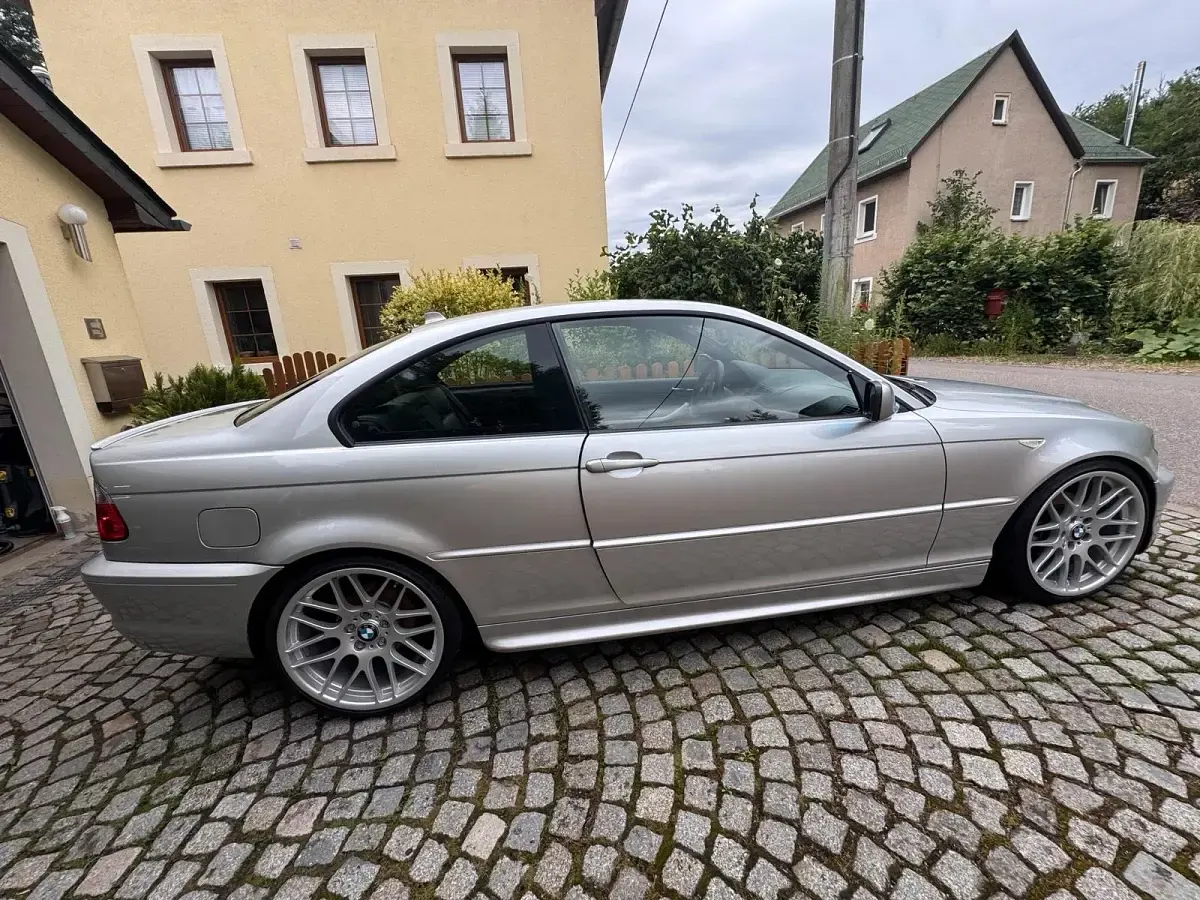 Gebraucht BMW 318 143 PS (105 kW) 2003 Silber Coupé