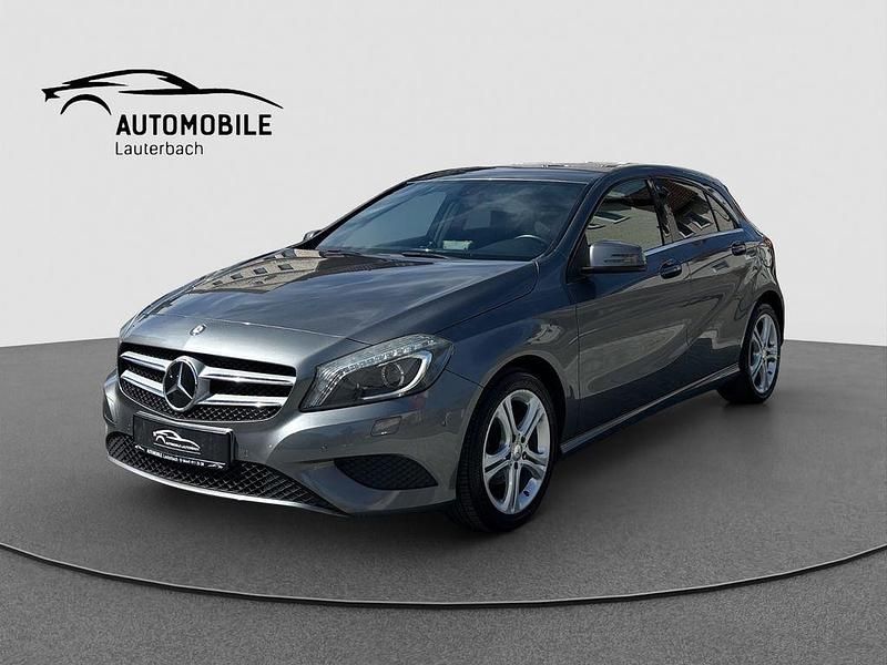 Gebraucht Mercedes A180 109 PS (80 kW) 2013 Grau Limousine