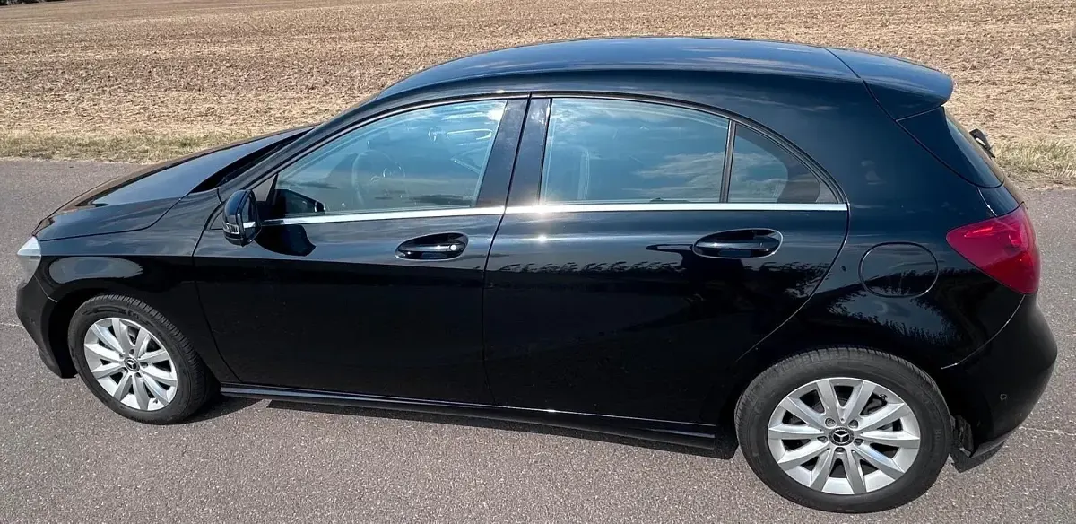 Gebraucht Mercedes A180 109 PS (80 kW) 2017 Schwarz Kleinwagen