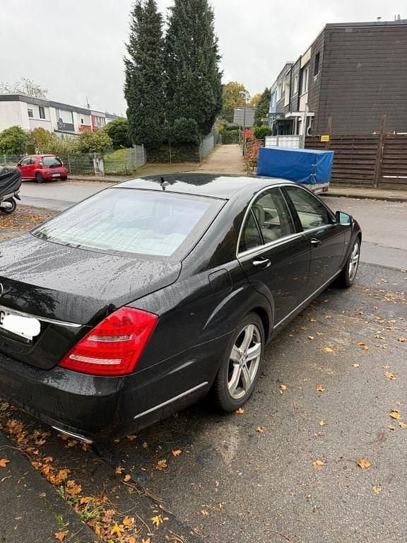 Gebraucht Mercedes S500 435 PS (319 kW) 2011 Schwarz Limousine