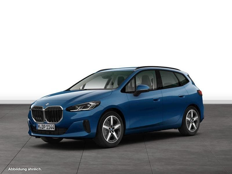 Phytonicblau metallic Gebraucht 2024 BMW 218 Active Tourer Luxury Line Van / Kleinbus | 32.774 € (Fairer Preis) - Bild 1/3