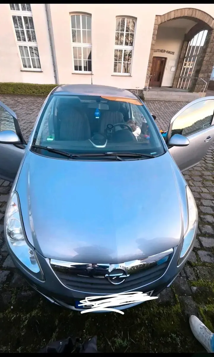Gebraucht Opel Corsa 80 PS (58 kW) 2008 Silber Kleinwagen