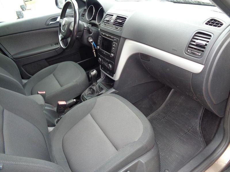 Gebraucht Skoda Yeti Plus Edition 105 PS (77 kW) 2011 Braun SUV