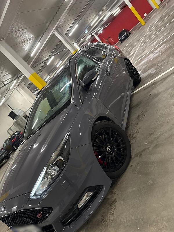 Gebraucht Ford Focus ST 185 PS (136 kW) 2015 Grau Kombi