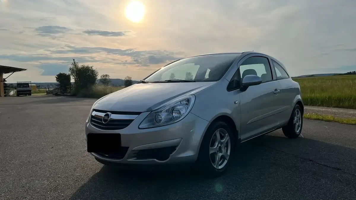 Gebraucht Opel Corsa 80 PS (58 kW) 2007 Silber Kleinwagen