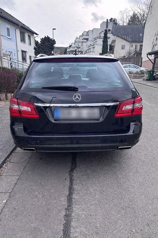 Gebraucht Mercedes E350 Avantgarde 265 PS (194 kW) 2012 Schwarz Kombi