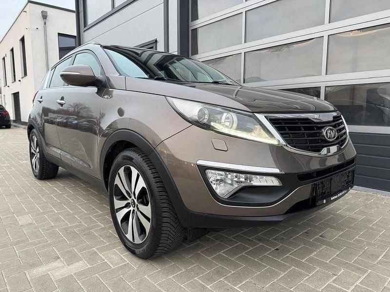 Sand track Gebraucht 2012 Kia Sportage Spirit SUV | 6.490 € (Guter Preis) - Bild 1/4