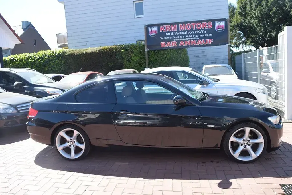 Używany BMW 320 170 KM (125 kW) 2009 Czarny Coupe