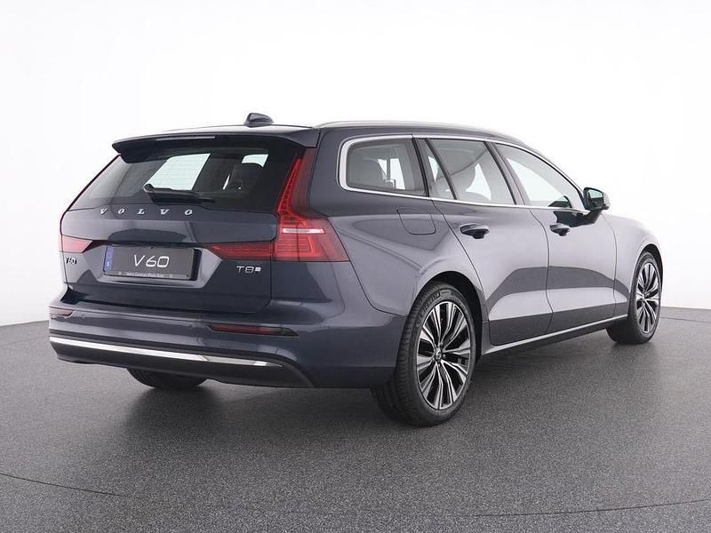 Gebraucht Volvo V60 Plus 456 PS (335 kW) 2025 Denim blue / metallic Kombi