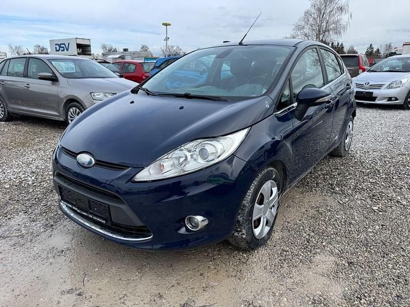 Gebraucht Ford Fiesta Ghia 97 PS (71 kW) 2010 Blau Kleinwagen