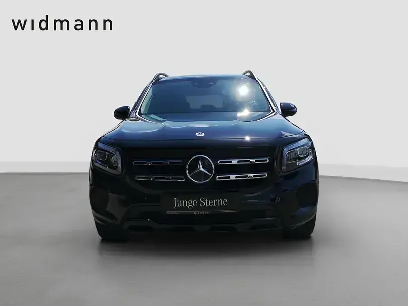 Gebraucht Mercedes GLB200 Progressive 163 PS (119 kW) 2023 Kosmosschwarz metallic SUV